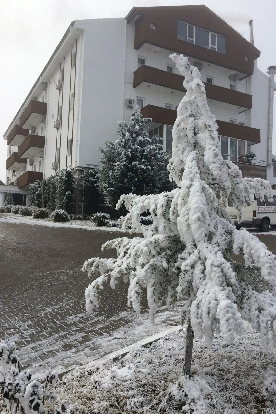 Kışın Haymana Doktorun Oteli Karlı Manzara Resimleri