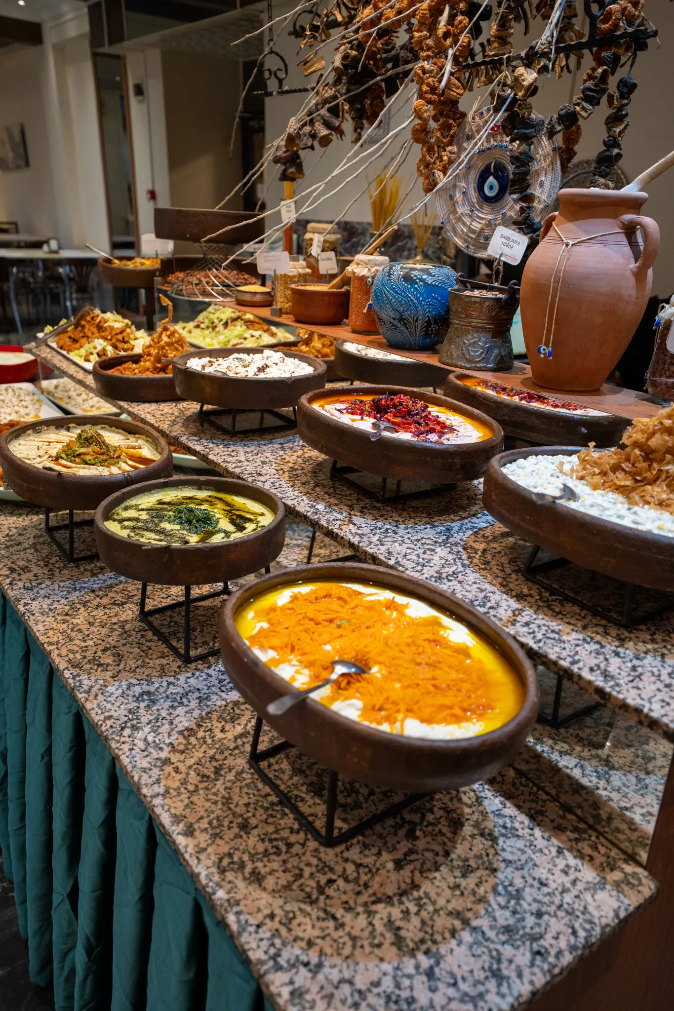 Haymana otel restoranında sunulan yöresel yemekler ve lezzetler